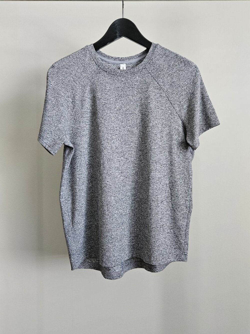 NWOT Lululemon License to Train Classic-Fit T-Shirt Heathered Grey - Size 6